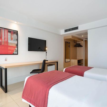 Ramada By Wyndham Brasilia Alvorada Hotel Exterior photo
