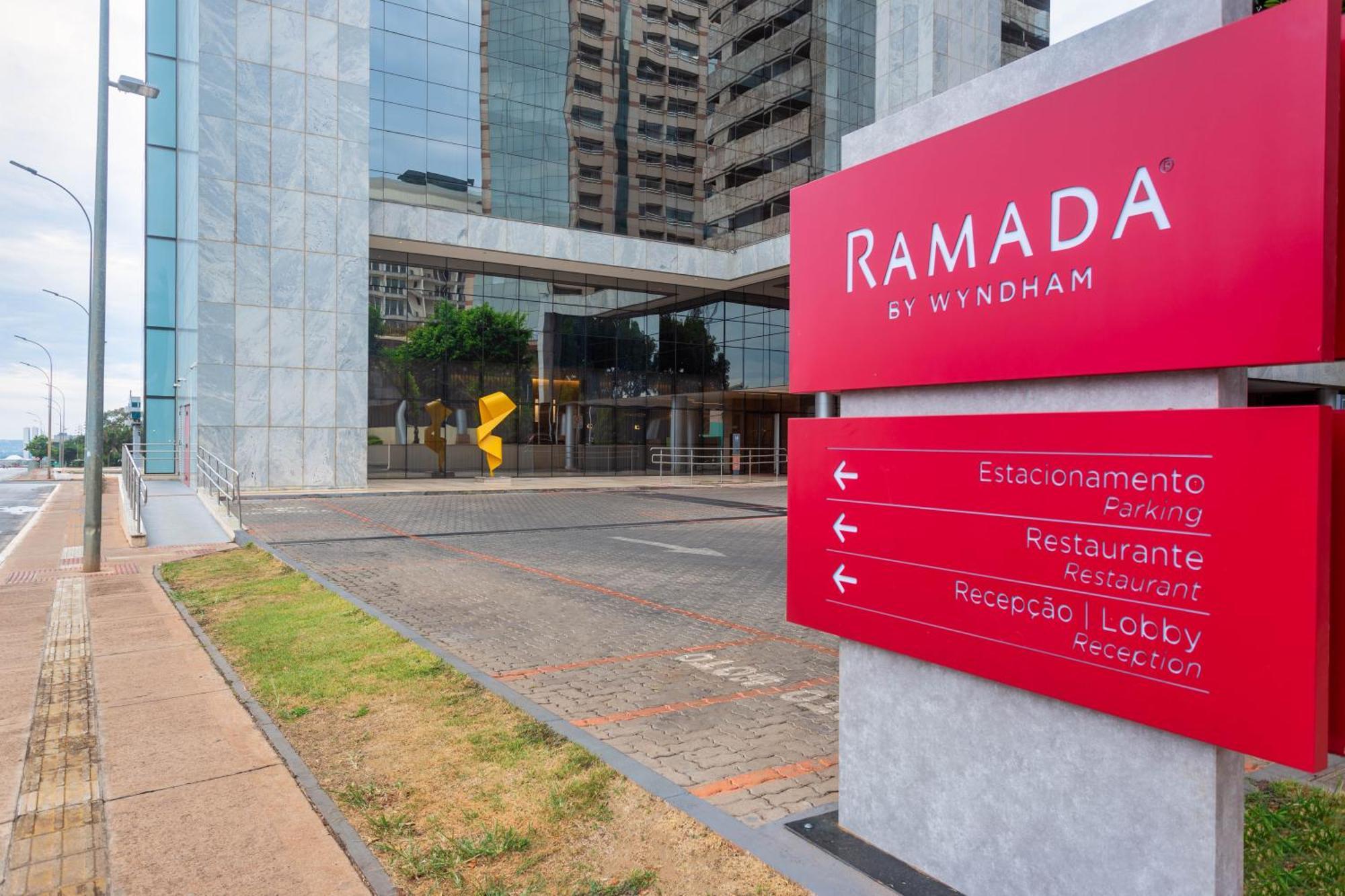 Ramada By Wyndham Brasilia Alvorada Hotel Exterior photo