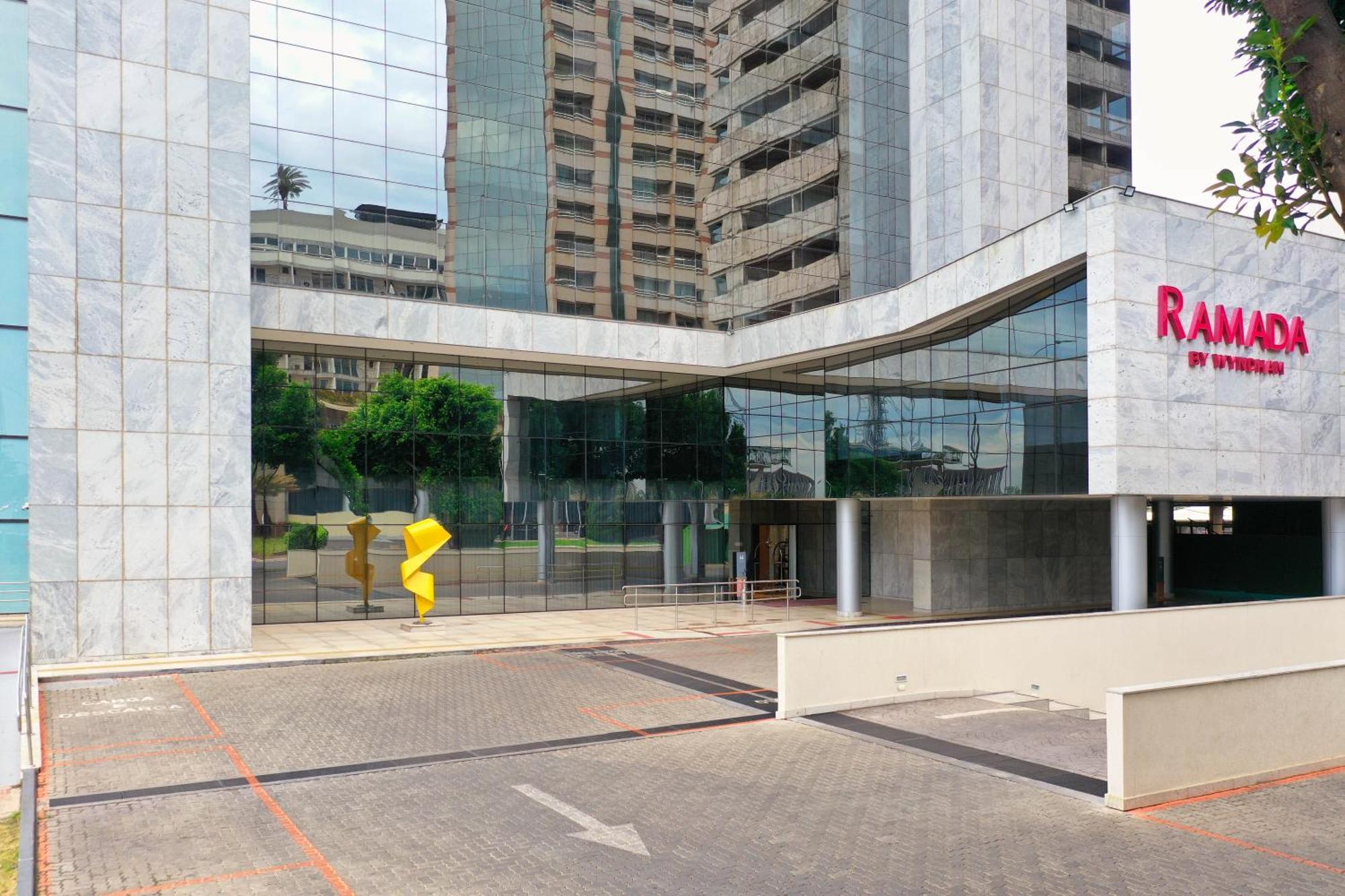 Ramada By Wyndham Brasilia Alvorada Hotel Exterior photo